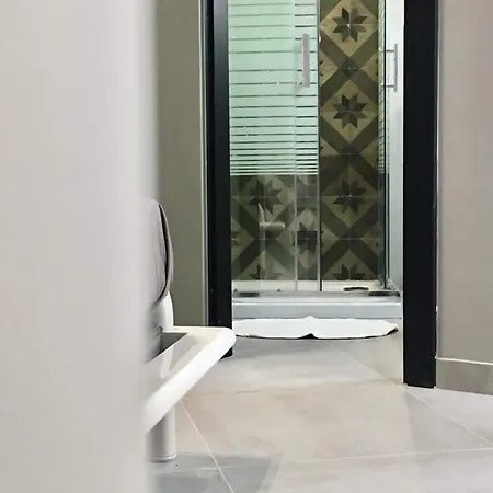 Alojamento de Acomodação e Pequeno-almoço Centro 3*