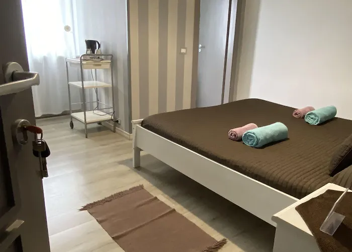 Centro فندق مبيت وإفطار 3*