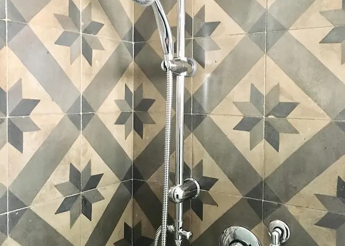 לינה וארוחת בוקר Centro אנה